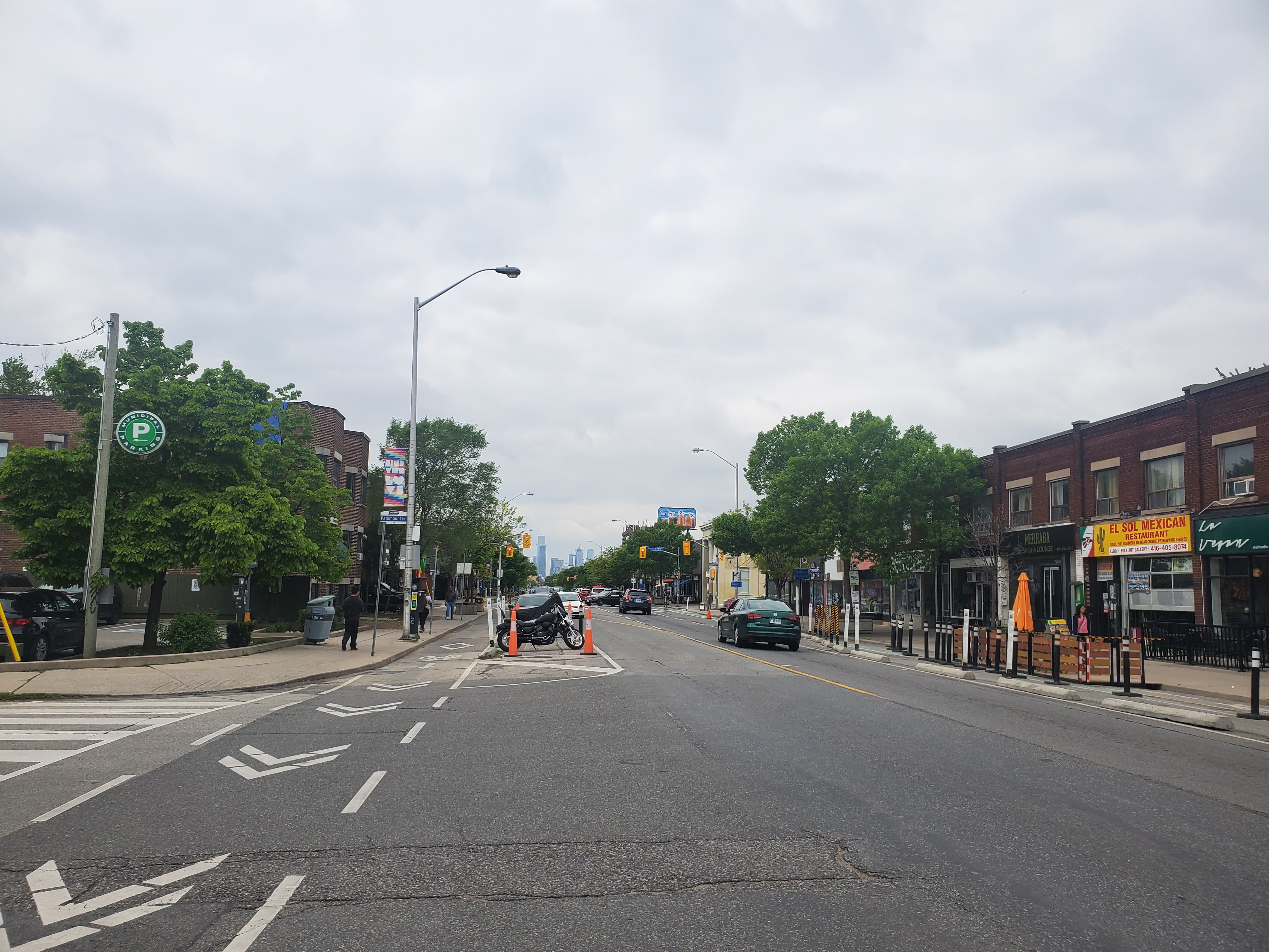 Danforth looking West from Parkmount