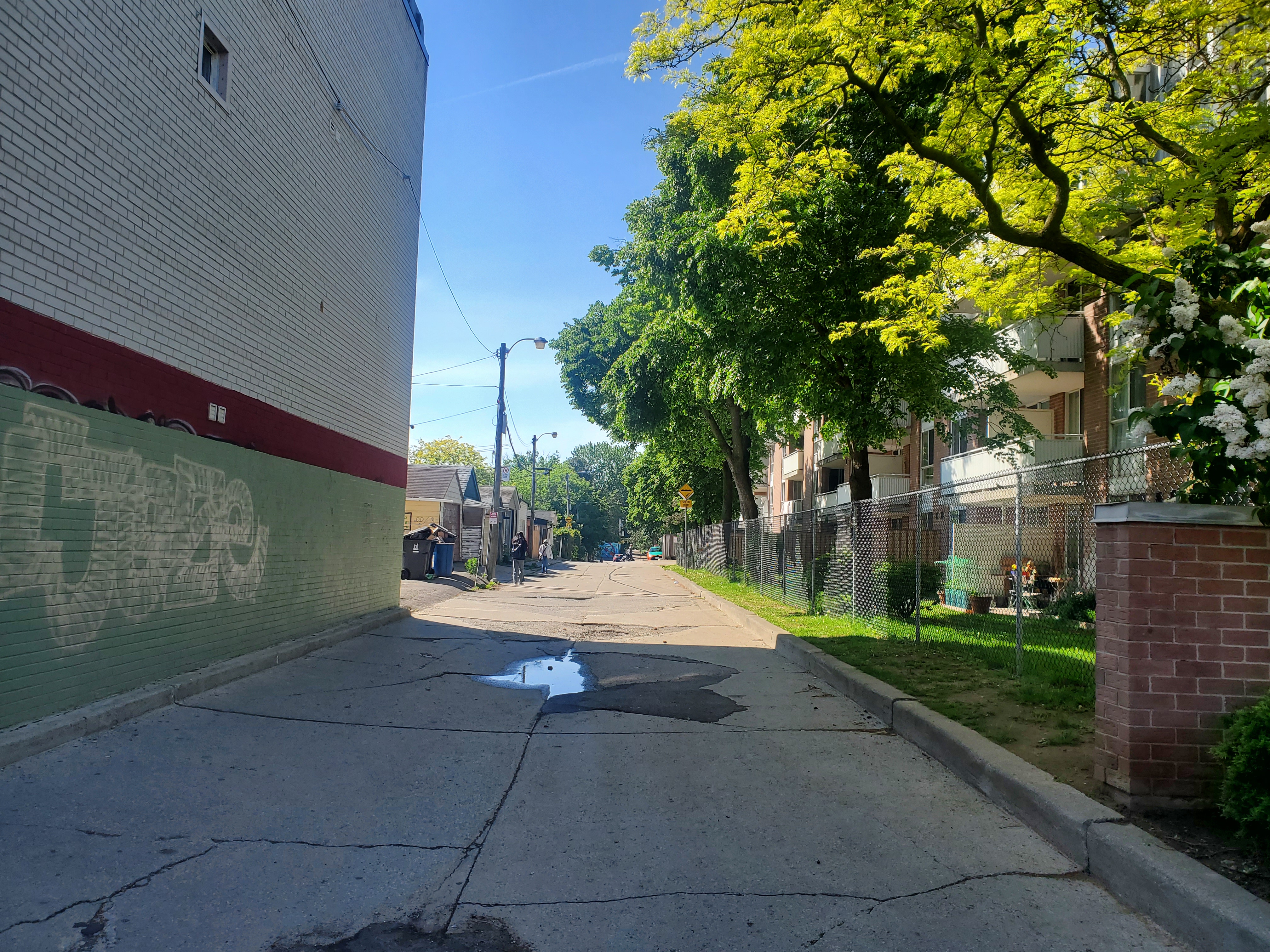 Laneway Danforth to Mountjoy