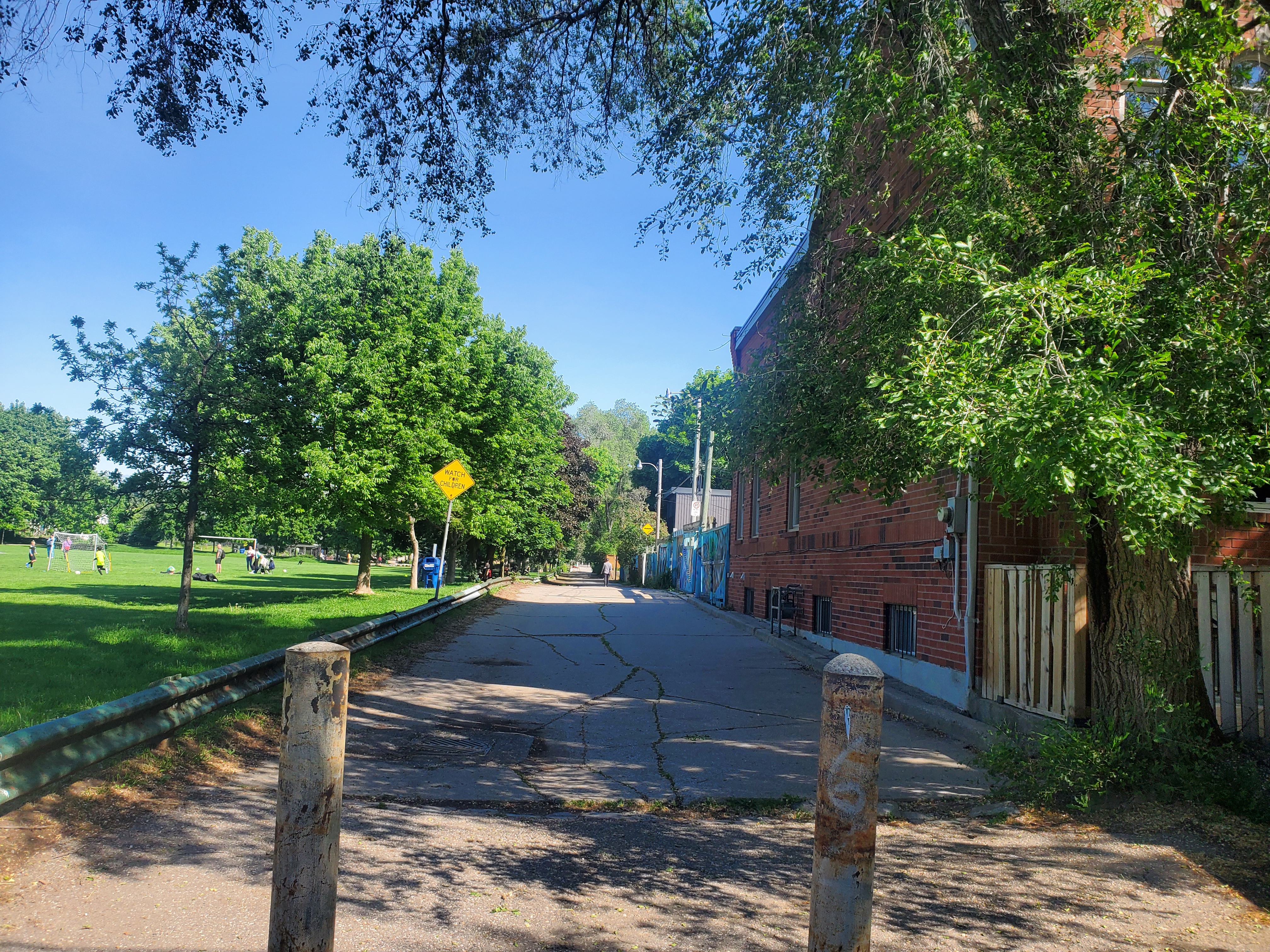 View From Feldstead laneway by park